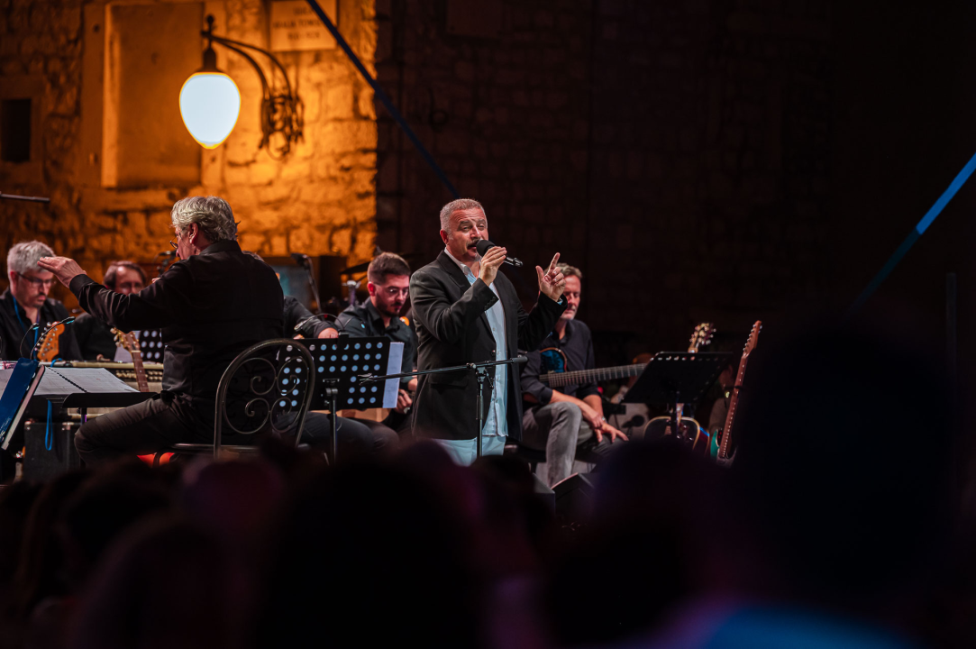 FOTO Đani Stipaničev i klapa Preženca trijumfirali na 28. Dalmatinskoj šansoni