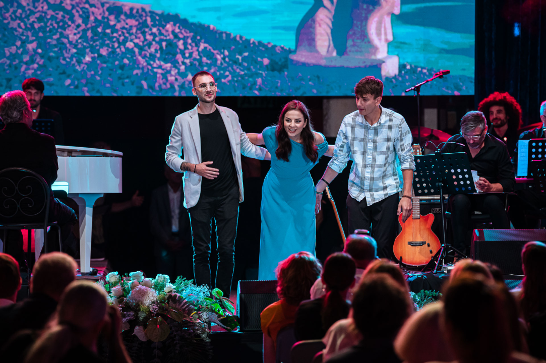 FOTO Đani Stipaničev i klapa Preženca trijumfirali na 28. Dalmatinskoj šansoni