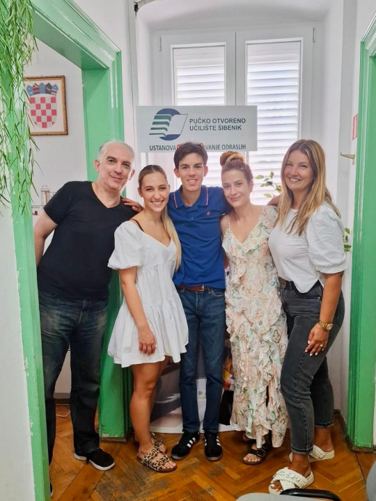 FOTO Polaznici POU Šibenik završili programe prekvalifikacije s izvrsnim uspjehom!