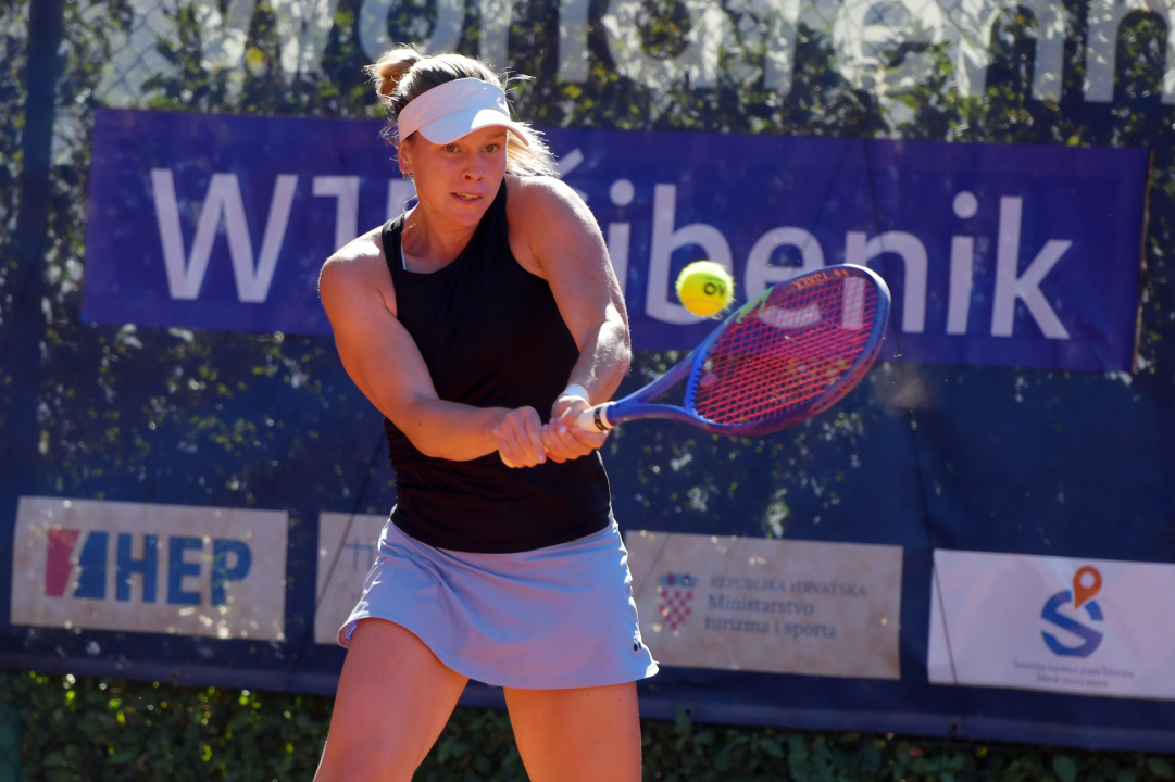 FOTO Ana Konjuh u nedjeljnom finalu Šibenika, u parovima titula češko-slovačkoj kombinaciji