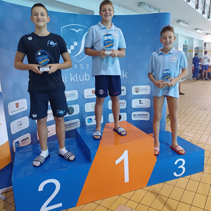 FOTO Plivački dvojac iz Mora uzeo zlato, tri srebra i tri bronce na 'Svetom Mihovilu'