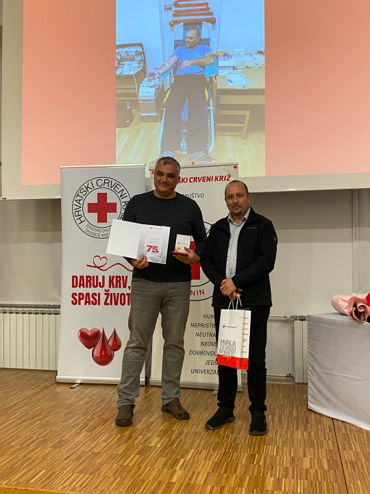 Crveni križ Knin obilježio Dan darivatelja krvi: 'Prikupili 670 doza krvi samo u ovoj godini'