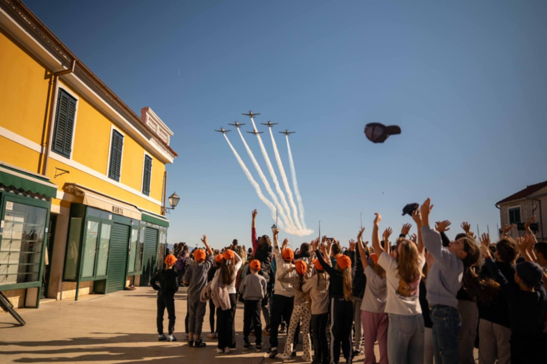 Obilježeno 25 godina Milenijske fotografije Šime Strikomana: Pogledajte spektakularne prelete Krila Oluje