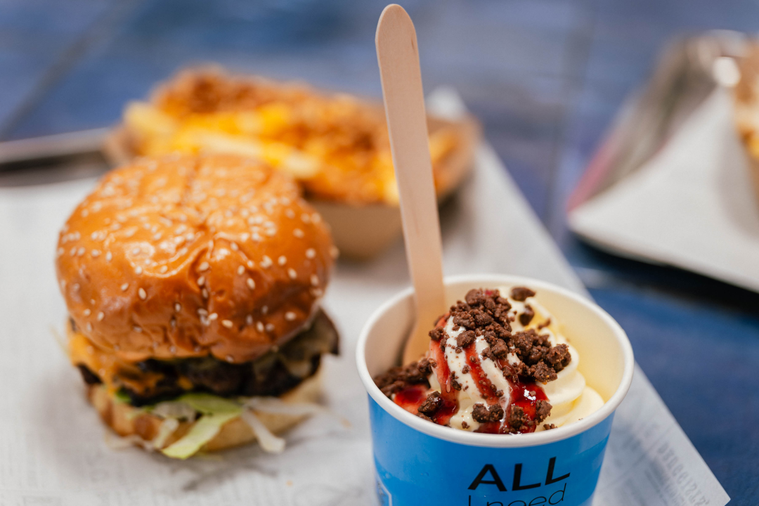 FOTO ŠIZZ je novi gastro 'hotspot' koji će osvojiti sve ljubitelje vrhunskih smash burgera!