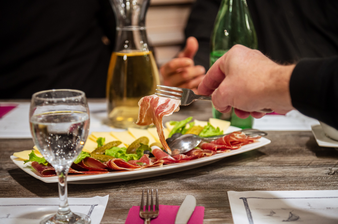 FOTO Uživajte u blagdanskim domjencima restorana Penkala–Trstenik uz tradiciju, toplinu i vrhunska jela 
