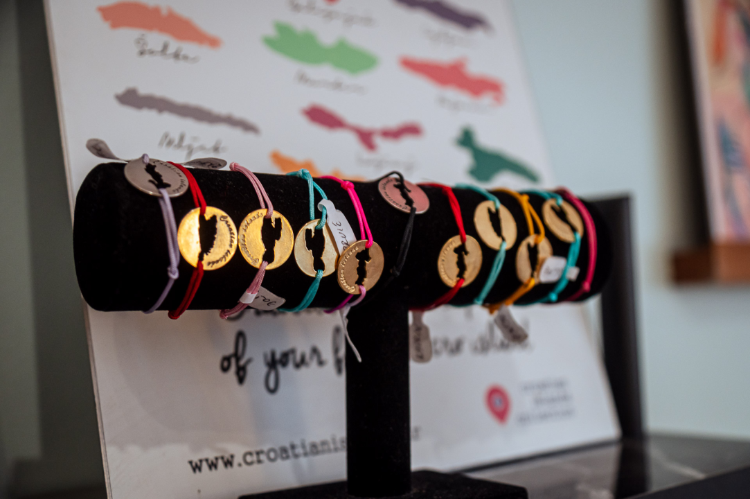 FOTO Posebni pokloni za vaše posebne ljude: Otkrijte blagdansku ponudu Kola-fjake na Dobriću