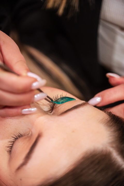 FOTO AZ Cosmetica je novi šibenski 'beauty' kutak za savršene trepavice, obrve i 'make up'!