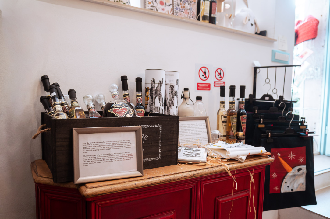 FOTO Posebni pokloni za vaše posebne ljude: Otkrijte blagdansku ponudu Kola-fjake na Dobriću