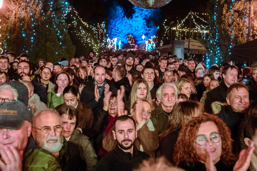 ‘Samo sretni dani’ i već prvi je takav: Parni valjak otvorio šibensku Adventuru 