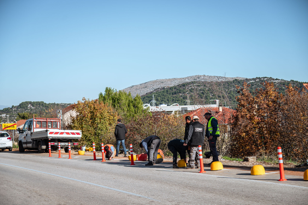 Grad Šibenik brani parkiranje ispred pekare Leonardo. Građani prosvjedovali: 'Oštetili su nekoliko tisuća ljudi'
