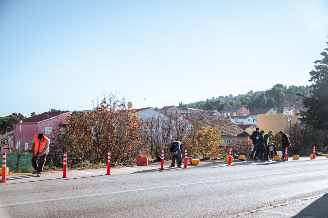 Grad Šibenik brani parkiranje ispred pekare Leonardo. Građani prosvjedovali: 'Oštetili su nekoliko tisuća ljudi'