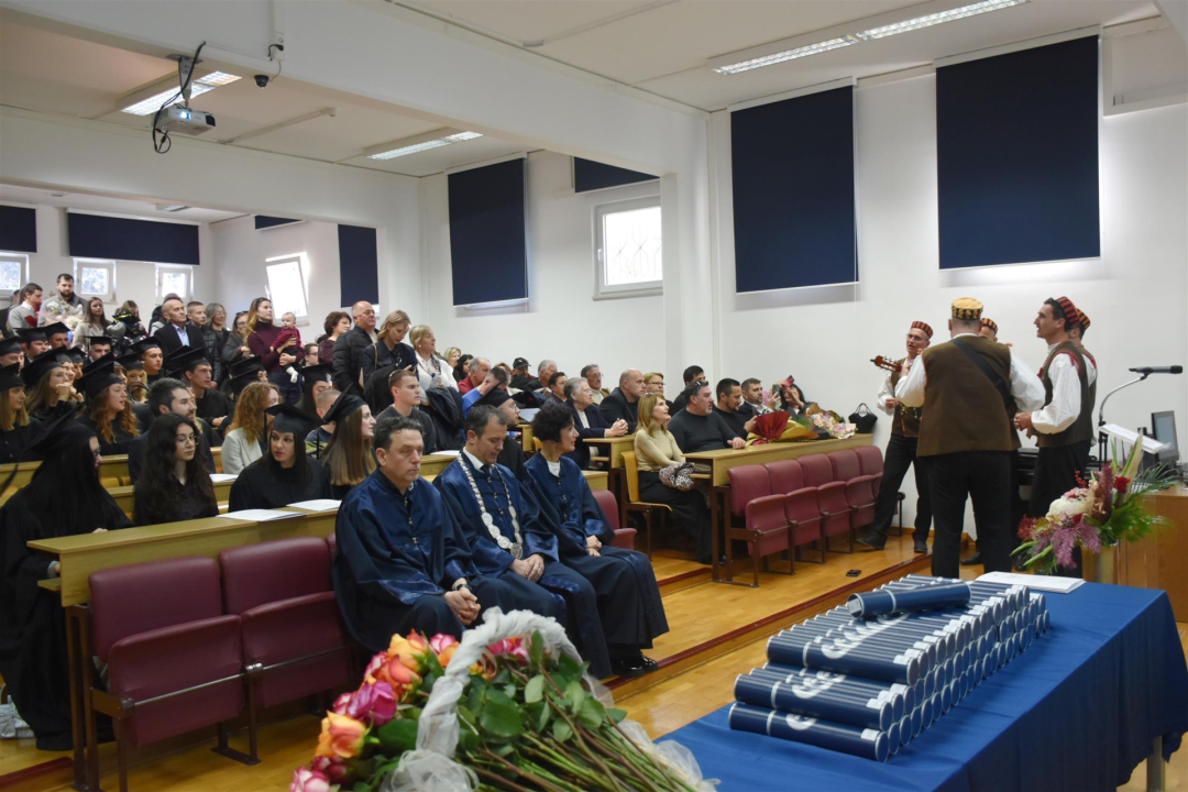 Promocija 76 prvostupnika i dodjela Dekanovih nagrada održana šibenskom Veleučilištu