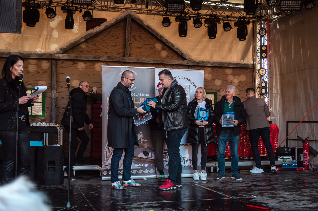 FOTO Sportski laureati Šibenika u 2025-oj: Roko Zorić, Kiara Radnić, Stipe Bralić, košarkašice i vaterpolisti