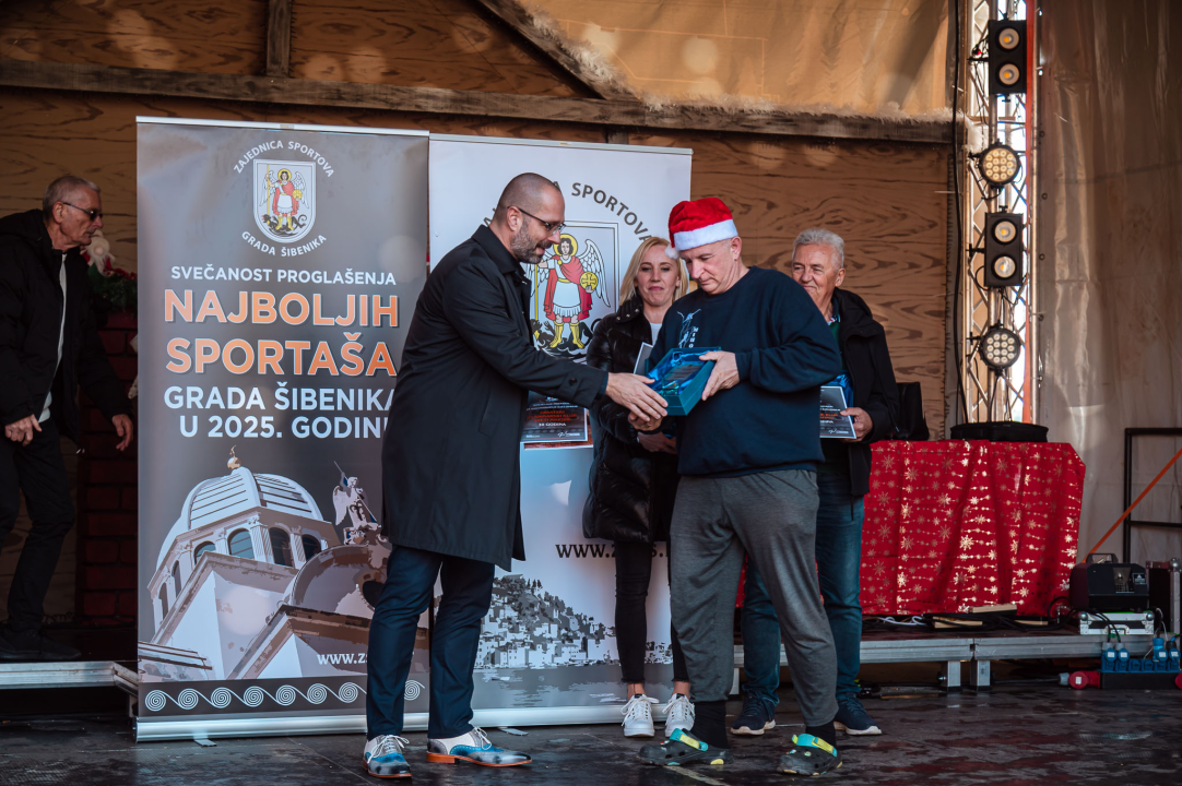 FOTO Sportski laureati Šibenika u 2025-oj: Roko Zorić, Kiara Radnić, Stipe Bralić, košarkašice i vaterpolisti