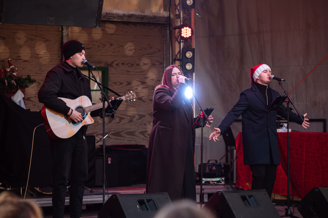 Soulwarmersi rasplesali Adventuru, Pull Off preuzima pozornicu večeras