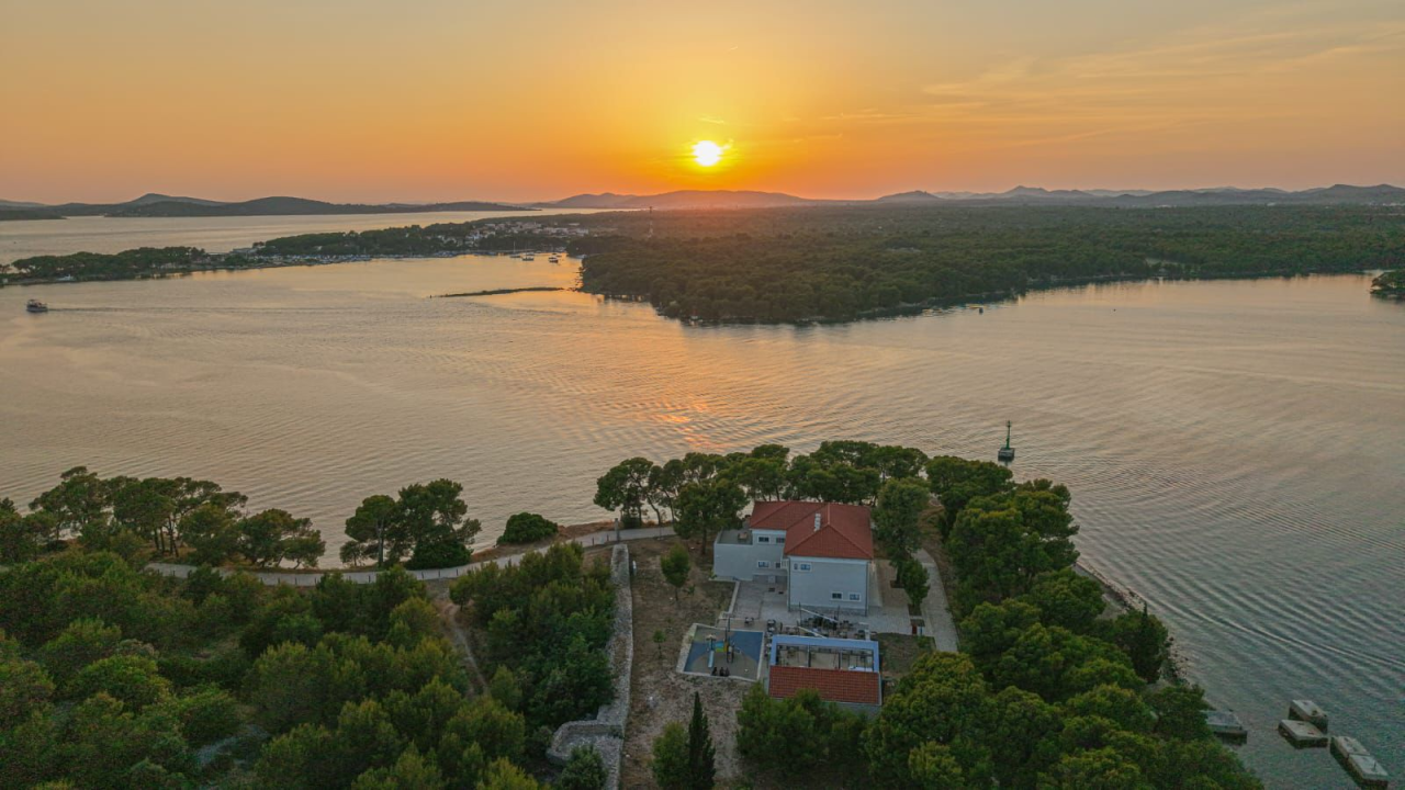FOTO Dočekajte 2026. u Naturi uz vrhunske zalogaje, pjenušac i hitove koji vas neće pustiti s plesnog podija!