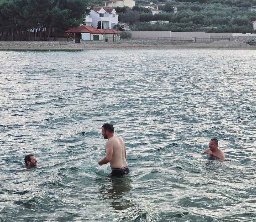 Novogodišnje kupanje u Jezerima