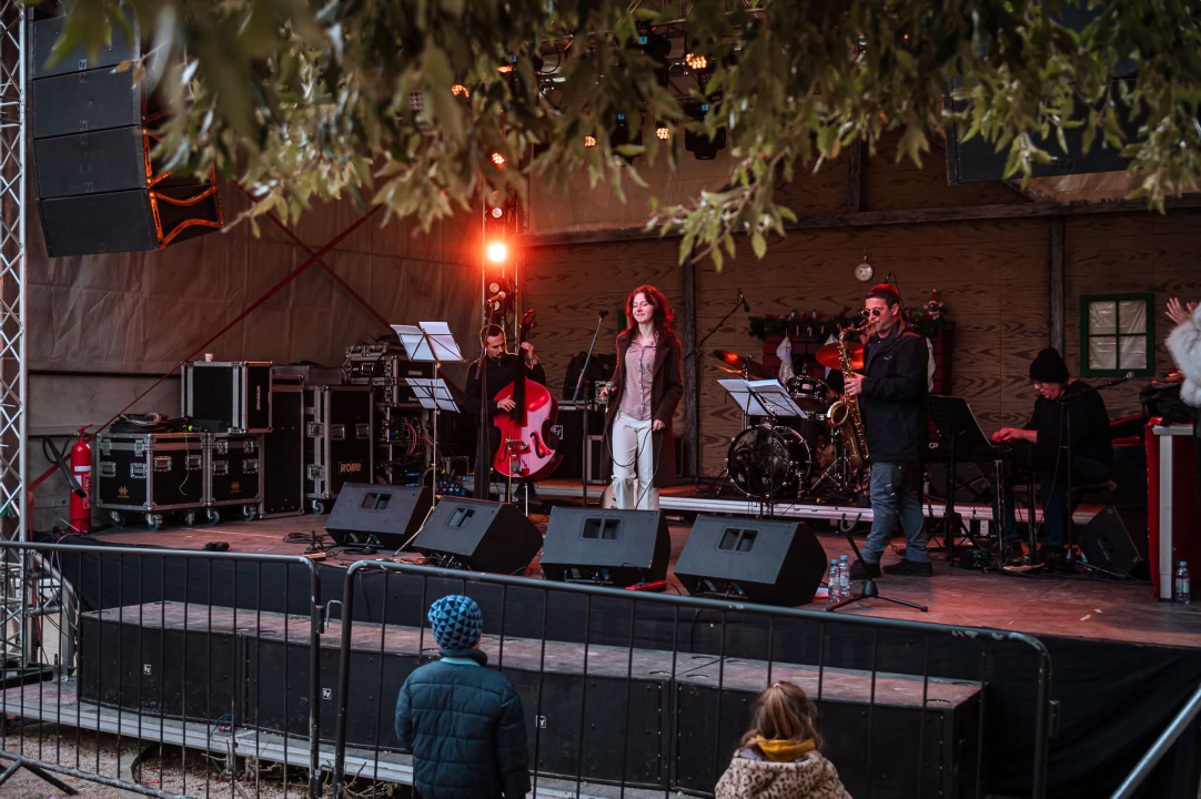 Šibenčani uživaju u zadnjem danu Adventure: Dnevno druženje uz Pojačaj radio, a večeras veliko finale s Cubismom