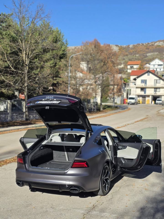 Ronaldov Audi šibenske registracije završio u oglasniku: 'Može zamjena za zemljište u Dalmaciji'