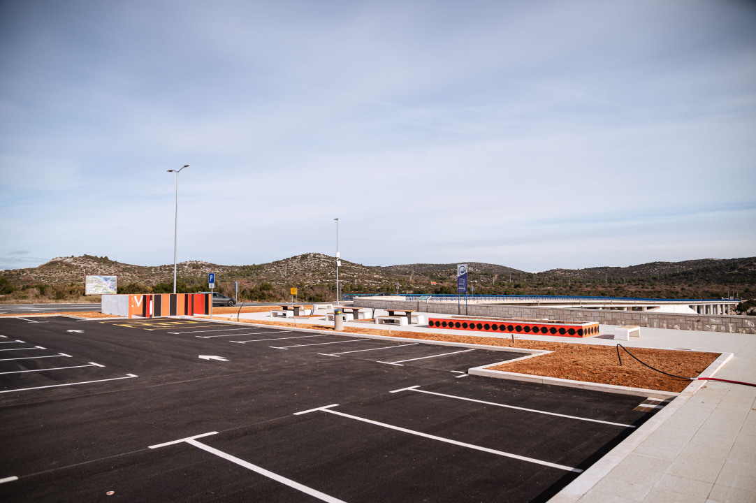 FOTO Odmorište na Šibenskom mostu ide u redizajn: 'Imali smo najbolju namjeru, a upali smo u navijački sukob'