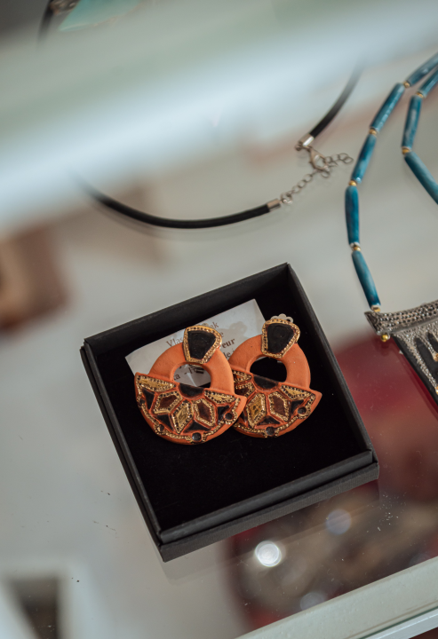 FOTO Otkrijte novu keramiku, odlične popuste na modne kolekcije i pogodnosti Silver kartice u Galeriji Juraj Dalmatinac!