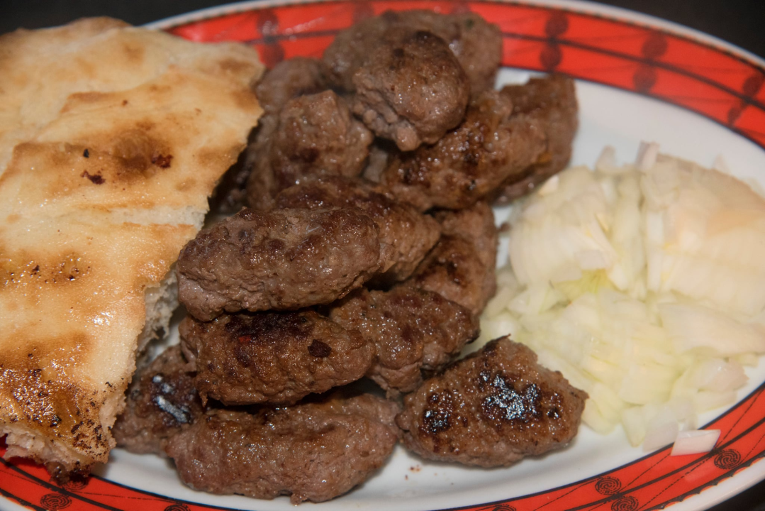 Šibenski bonkulović: Ćevapčići kakvi su se jeli na plesnjacima Krke, Jadrana i Dubravke