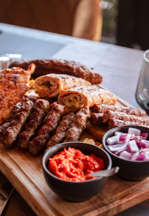 FOTO Savršeni recept za Valentinovo: Leonardo BBQ & more, slasna spiza i vi!