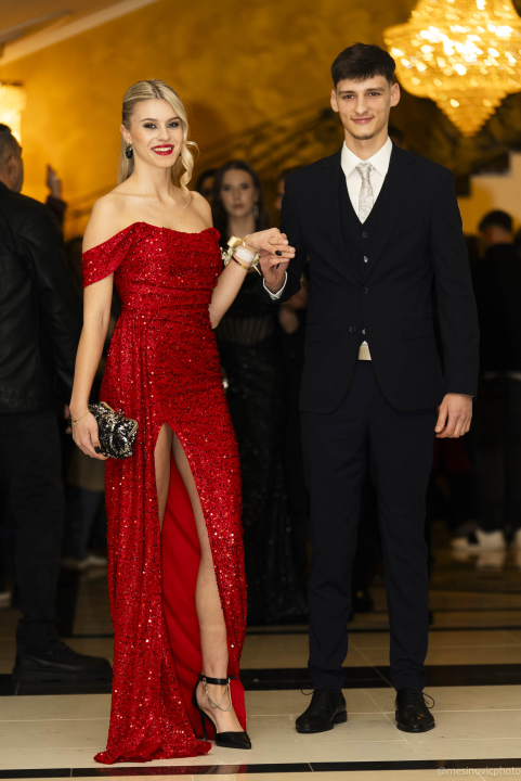 Zavirite na maturalni ples šibenske Industrijsko-obrtničke škole (1)