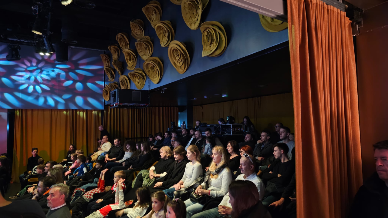 Učenici Ekonomske škole Šibenik prisustvovali dočeku Franca Jelovčića 