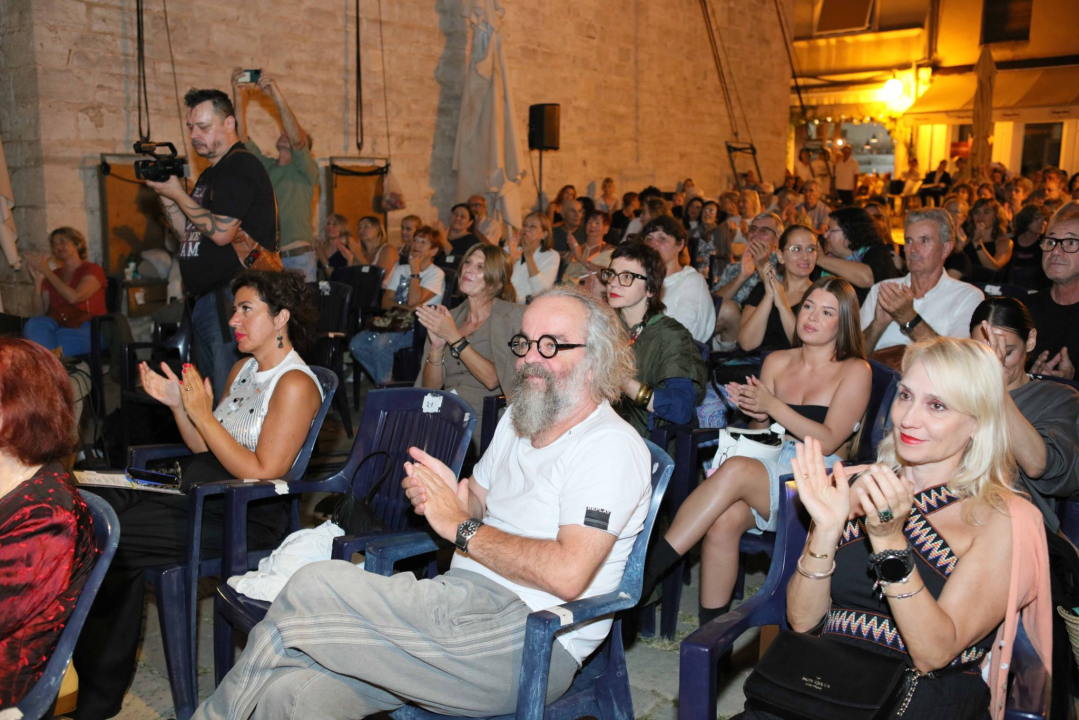 Olja Runjić, književnica, pjesnikinja, dramatičarka i scenaristica koju je rodni Šibenik odredio