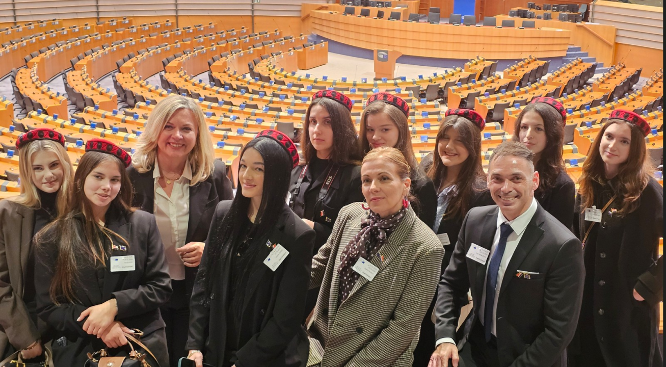 Učenici šibenske Ekonomske škole na studijskom putovanju u EU parlamentu