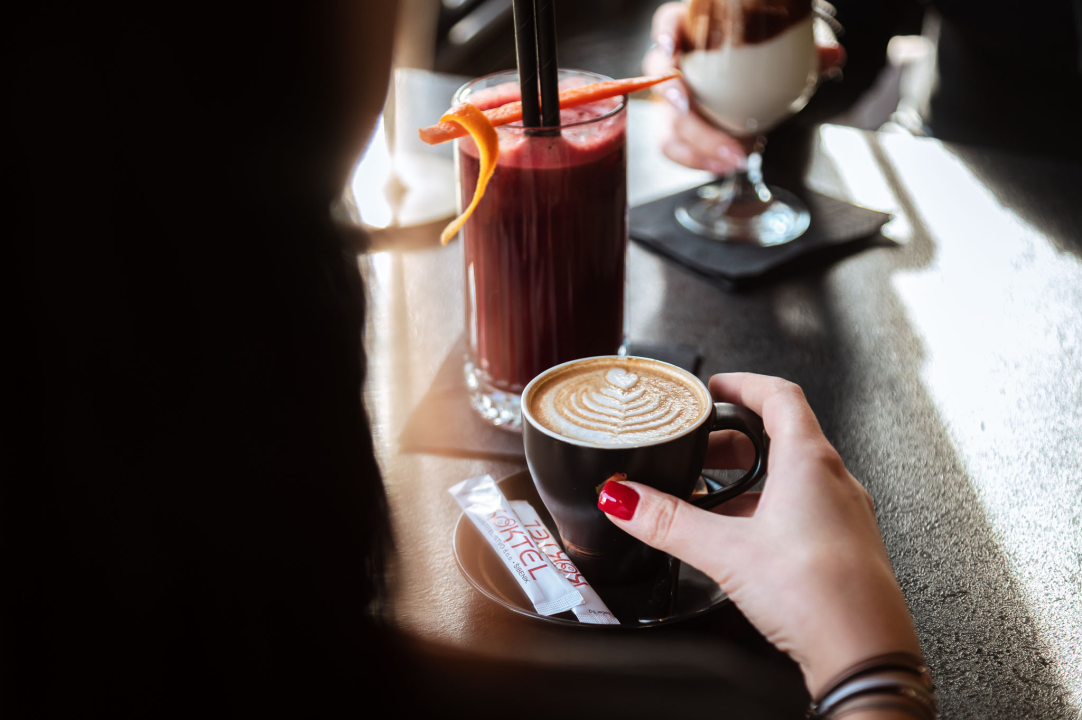 FOTO U Mozartu zaplešite uz Daleku obalu, a opustite se uz Paint & Wine!