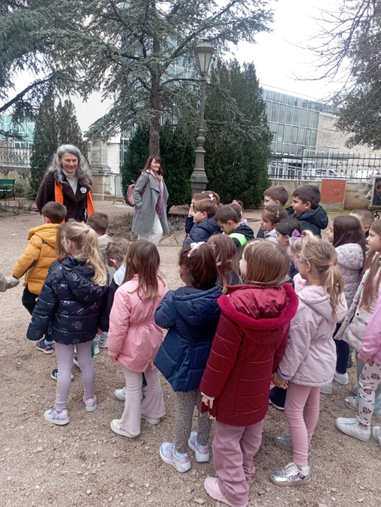 FOTO Mališani iz vrtića Pčelica u prigodnoj šetnji učili o poznatim Šibenčankama
