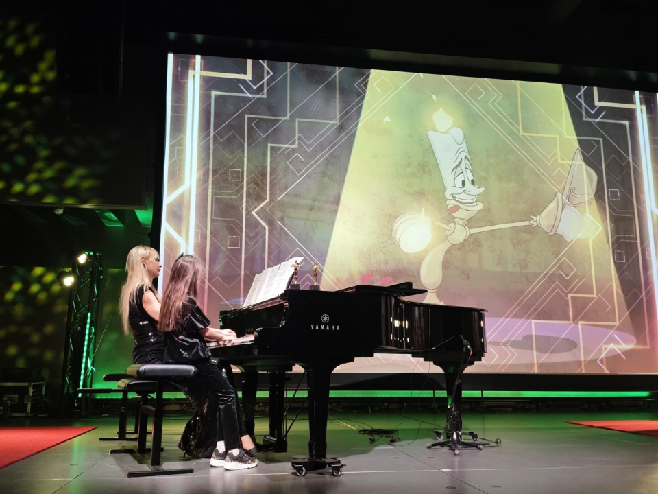 Učenici šibenske glazbene škole koncertom donijeli Hollywood u Arsen