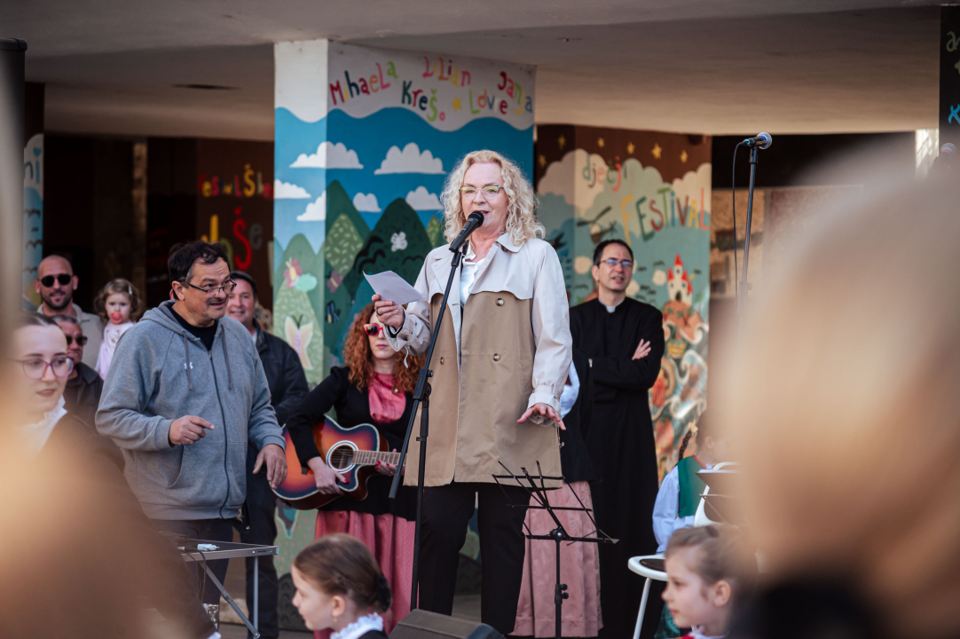 FOTO Obrtnici i ove godine pripremili uskrsni doručak u Šibeniku, glavna zvijezda bila je mega fritaja