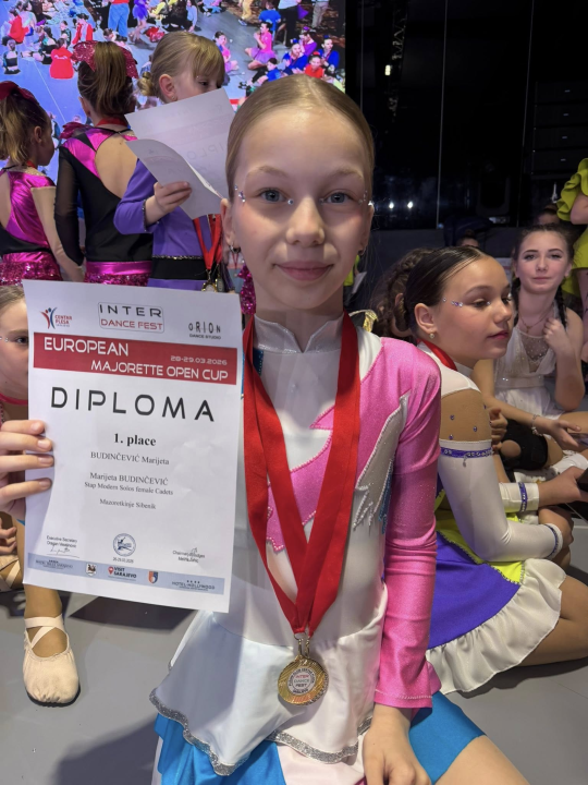 FOTO Pregršt medalja za šibenske mažoretkinje na 'Europskom otvorenu kupu'