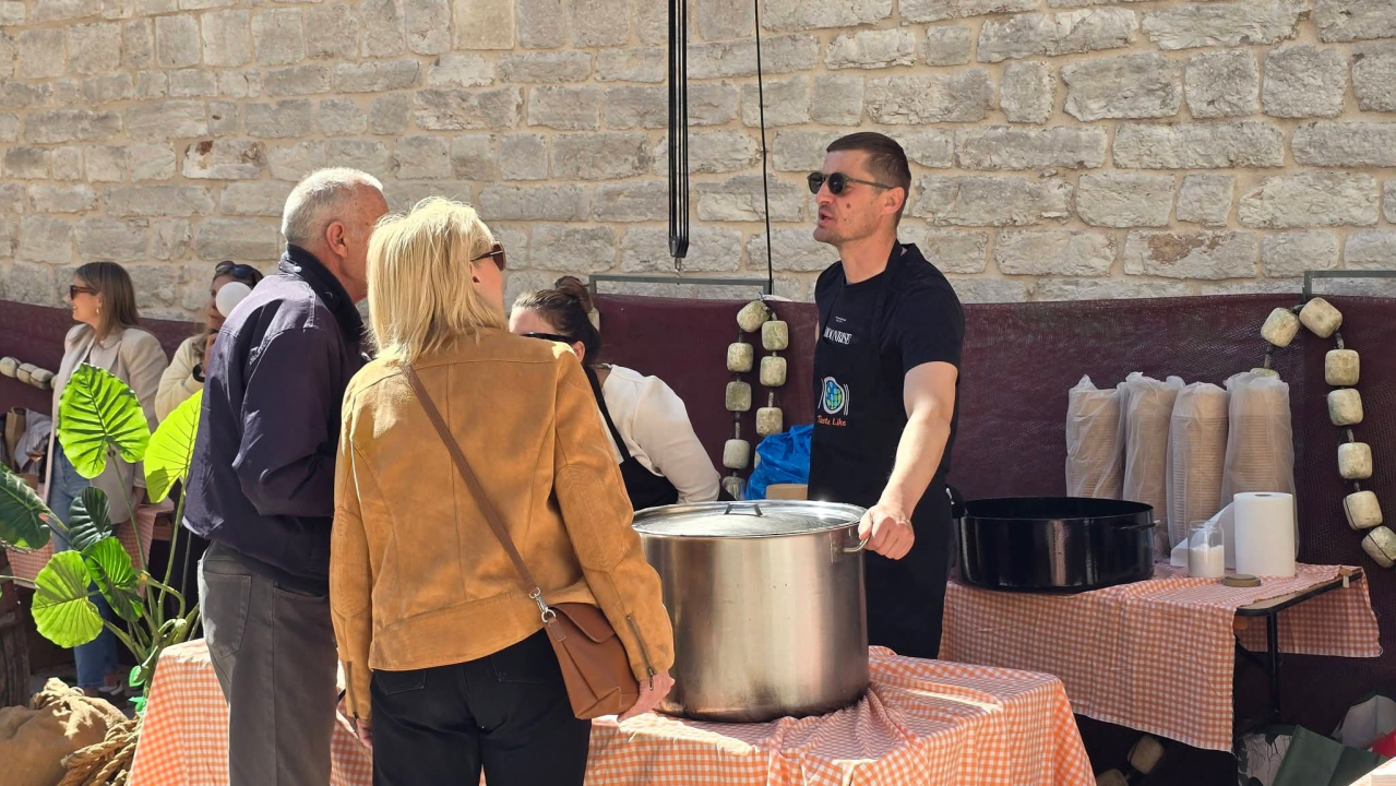Na Maloj loži održana prva ovogodišnja ‘Taste like… Marenda’: Šibenik ponovno zamirisao na domaće okuse