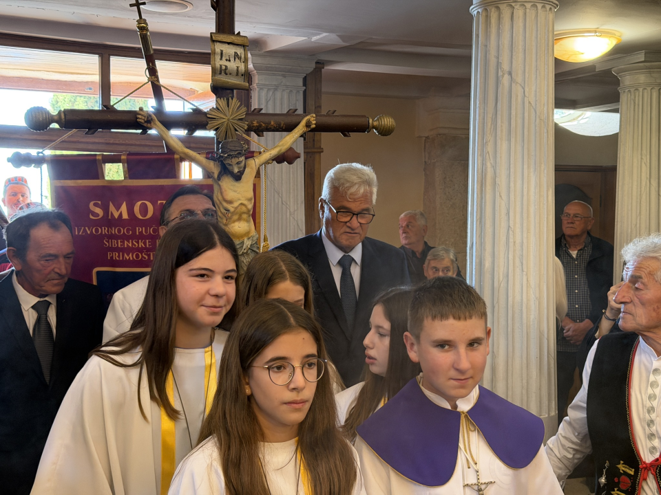 Smotra izvornog pučkog crkvenog pjevanja Šibenske biskupije održana u Primoštenu