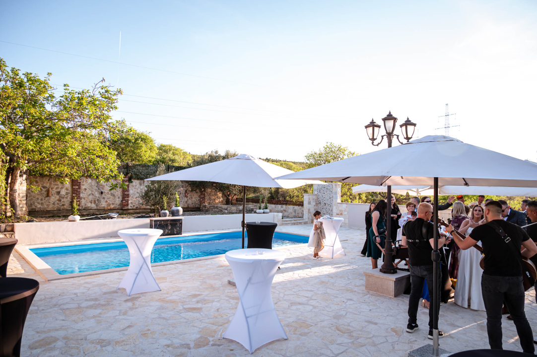 FOTO Idealan izbor za vjenčanja i proslave: Konoba Bulin u Danilu zablistala u novom ruhu!