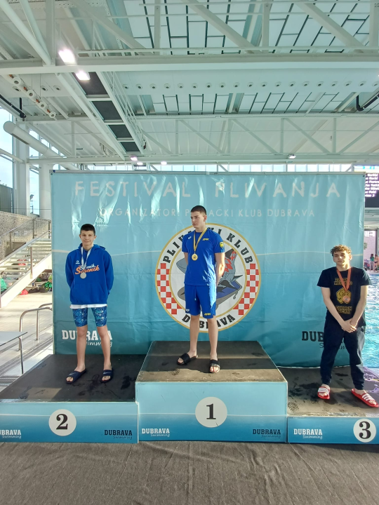 FOTO Plivačima Šibenika sedam medalja na mitingu KPK, jedna na mitingu Dubrave