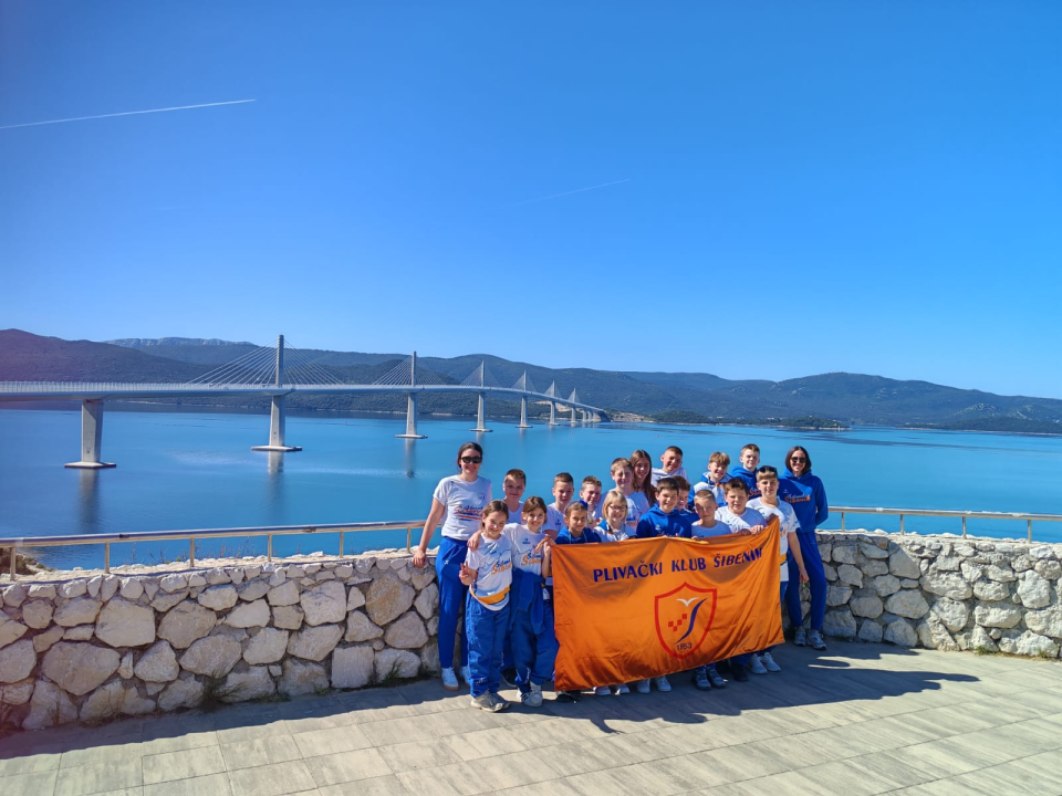 FOTO Plivačima Šibenika sedam medalja na mitingu KPK, jedna na mitingu Dubrave