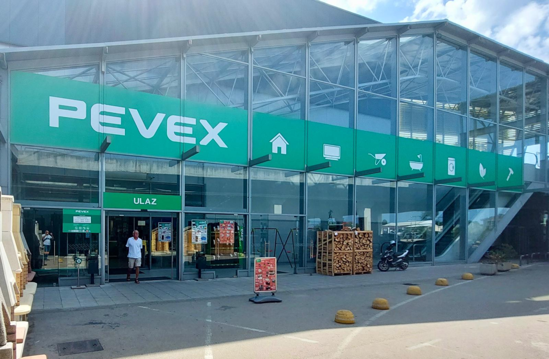 FOTO PEVEX Šibenik slavi rođendan i časti kupce s 20 posto popusta! 