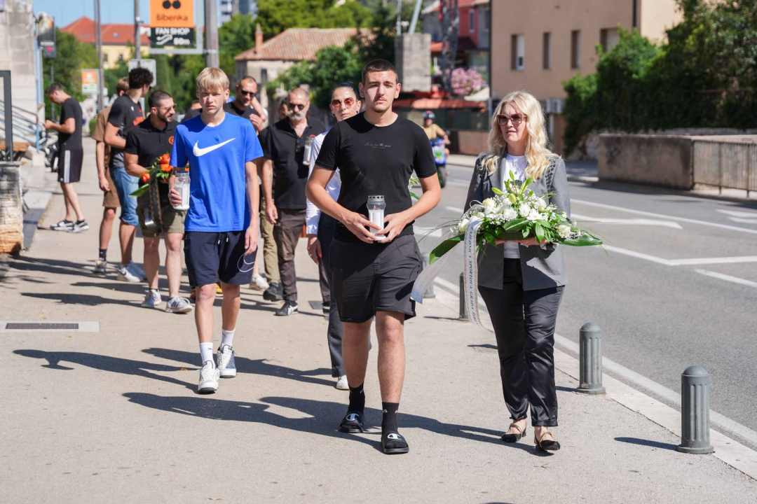 Šibenik obilježio obljetnicu tragične smrti Dražena Petrovića: 'Djeci trebamo prenositi ideju da se trud isplati'