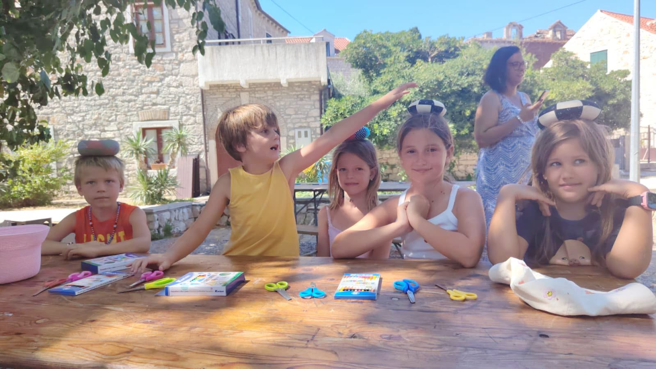 Radionica u sklopu 'Zlarinskog lita' djeci približila tradicijske običaje
