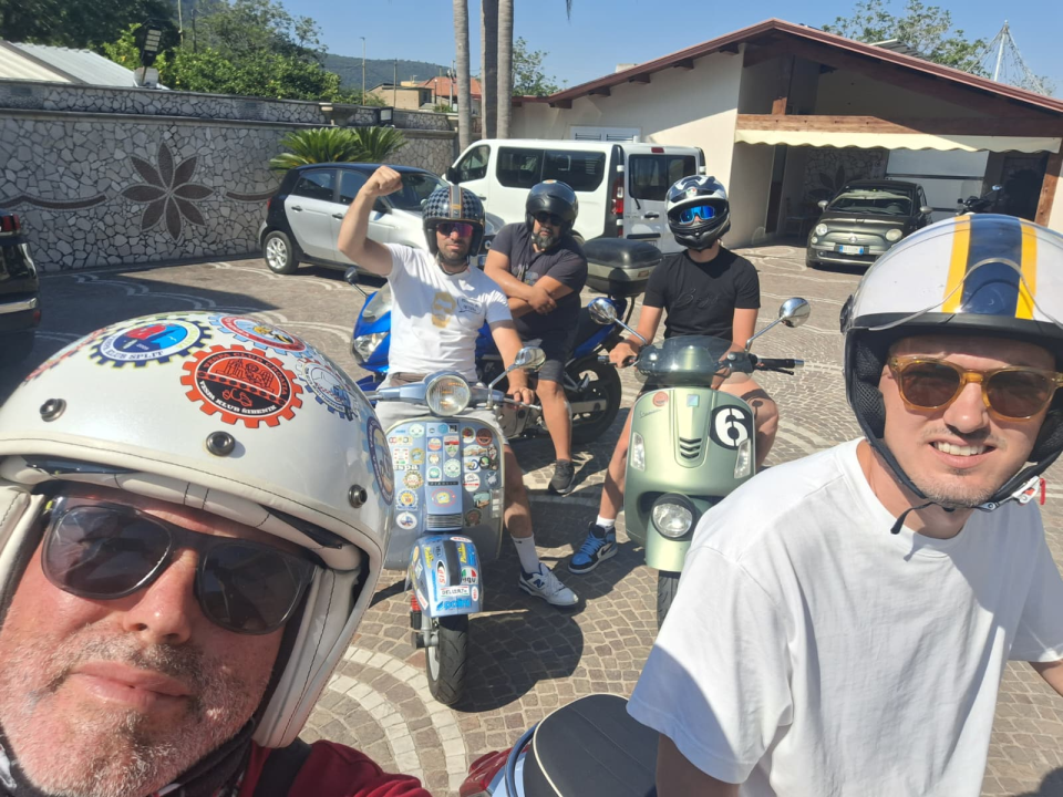 Šibenski Vespa klub sudjelovao na velikoj proslavi u Rimu: Okupilo se 25 tisuća ljubitelja kultne talijanske moto ikone