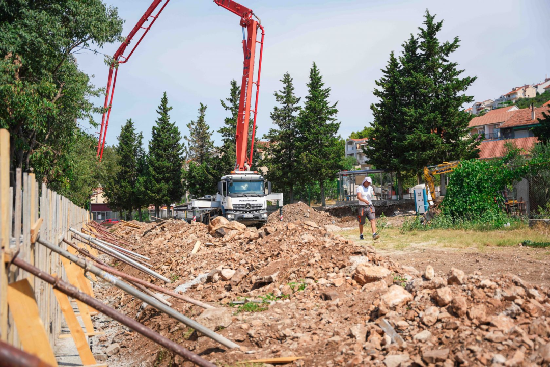 FOTO ŠC Ljubica uskoro u novom ruhu: Tribine sa sjedalicama, rekreacijski sadržaji, sanitarni čvor 