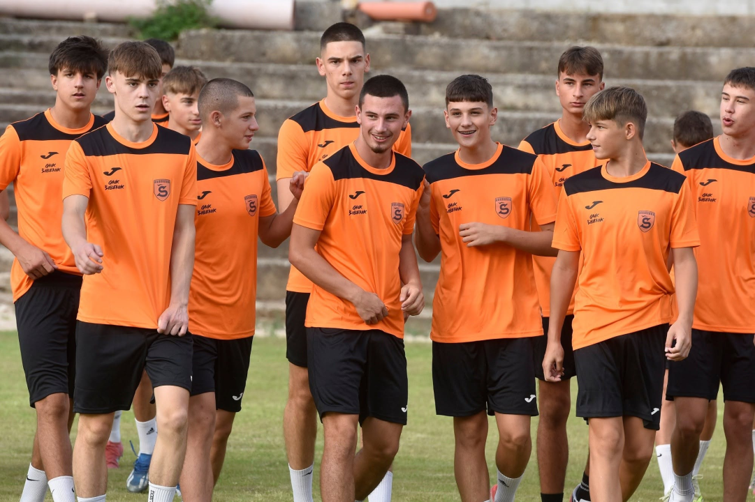 FOTO Pogledajte kako je izgledao prvi trening juniora i kadeta GNK Šibenik; Školu vode dobro znana imena