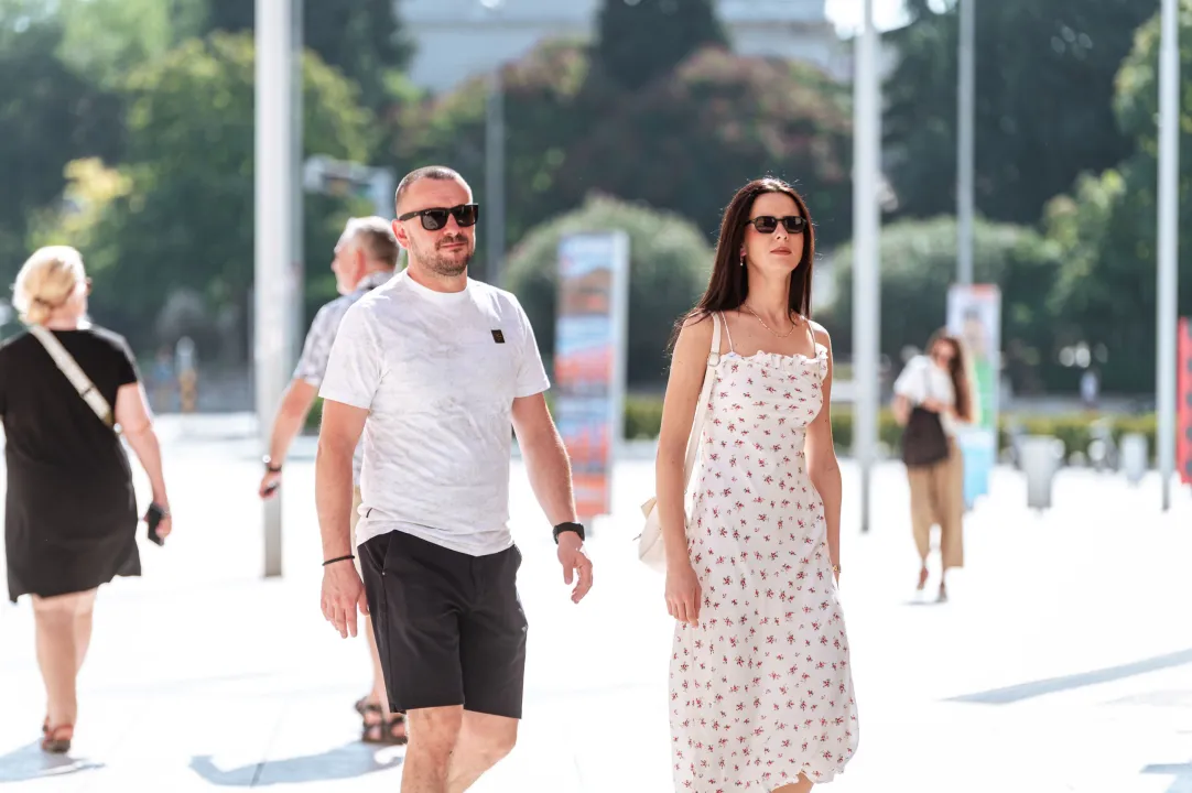 Šibenske ulice ponovno su pokazale stil: Bijela, crvena, žuta i lepršavi ljetni favoriti