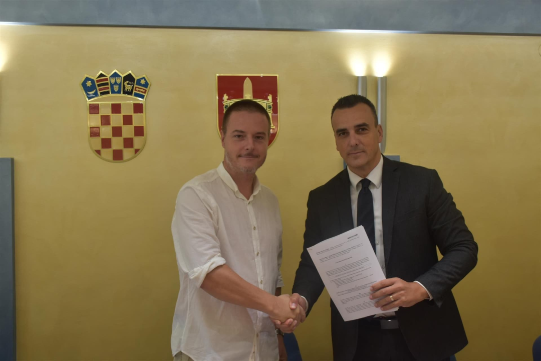 Župan Rakić potpisao ugovore s devet poljoprivrednih udruga