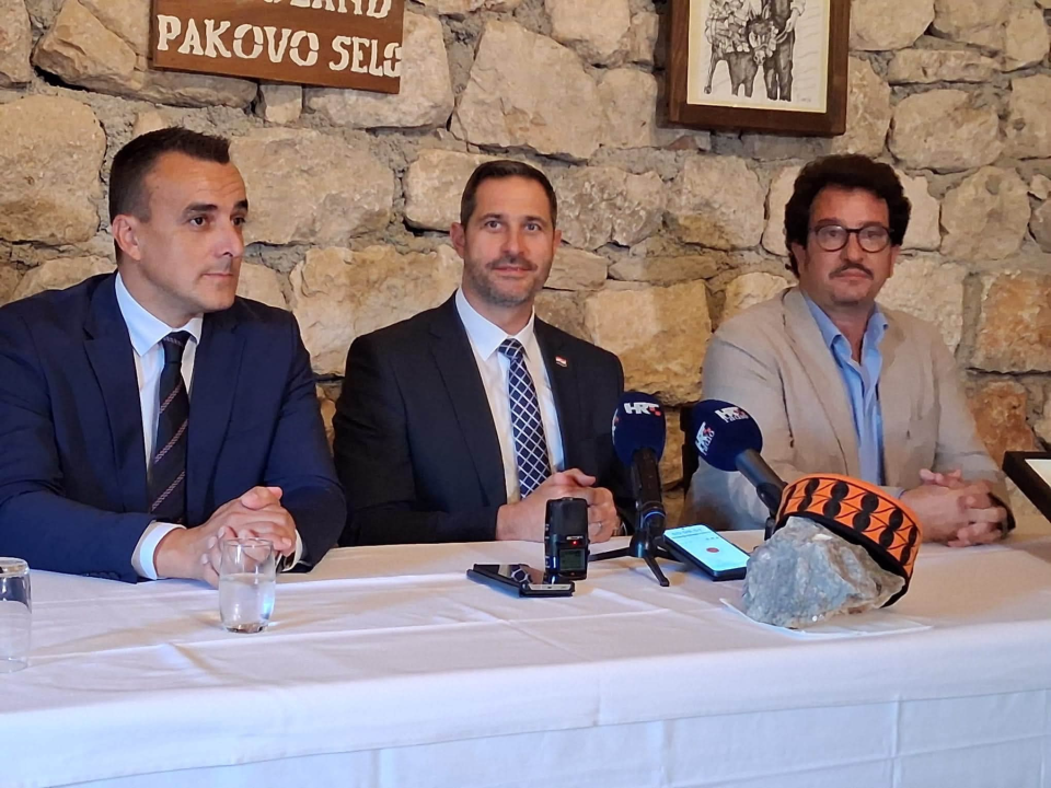 Etnoland u Pakovu Selu dobio potpuno novo ruho: Uloženo 6,3 milijuna eura, imaju i najveći pršut na svijetu